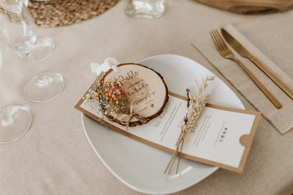 Rodaja de madera con ramillete - Embarazada