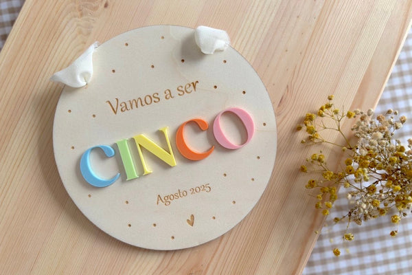 Placa madera puntitos metacrilato de colores - Vamos a ser...