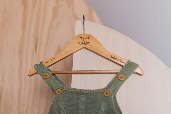 Percha peque - 3 grabados olivo - Lletres de Vida