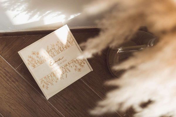 Caja de recuerdos en madera - Floral - Lletres de Vida