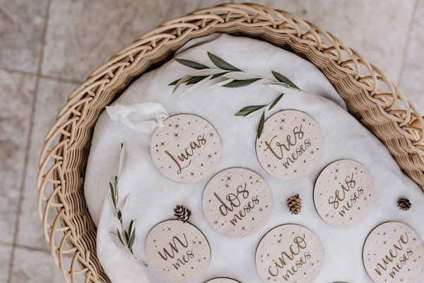 Placas madera cumple meses bebé - Estrellas - Lletres de Vida