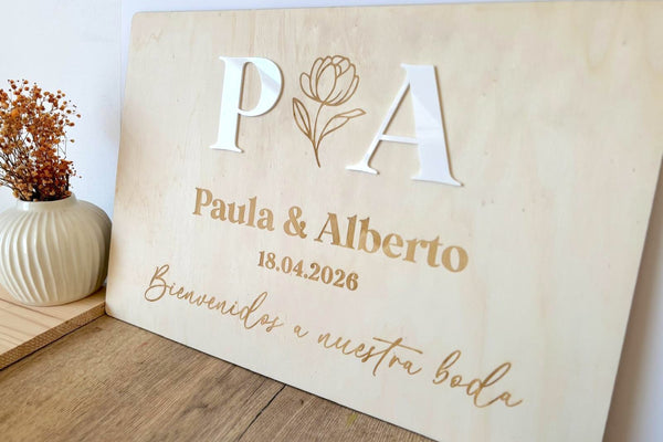 Cartel bienvenidos - Iniciales en metacrilato
